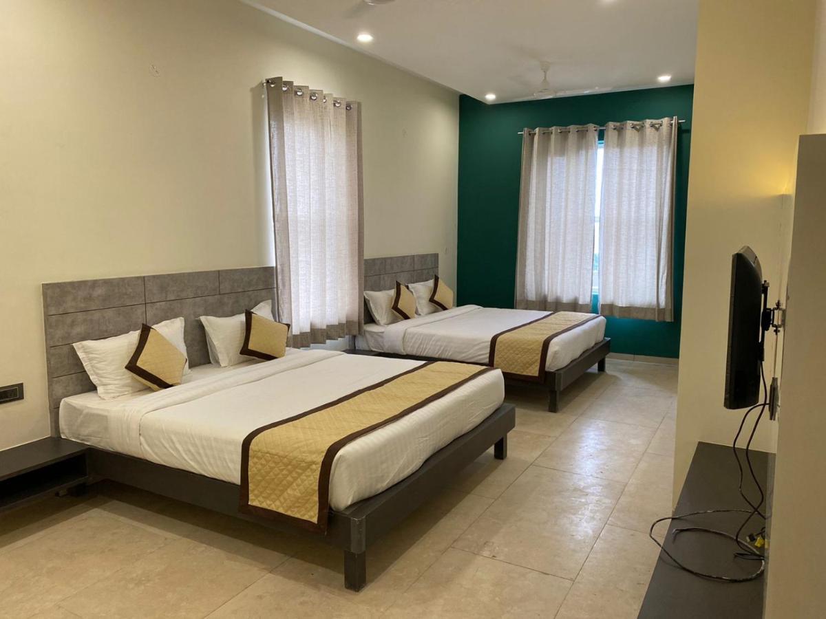 The Sarbati Palace Otel Shāhpura Dış mekan fotoğraf